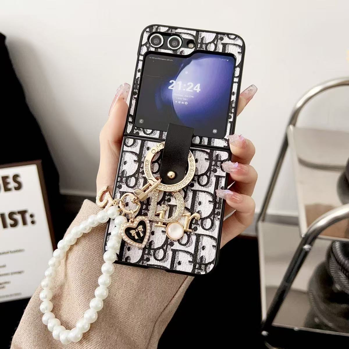 Fashion aesthetic Galaxy Z Flip Case