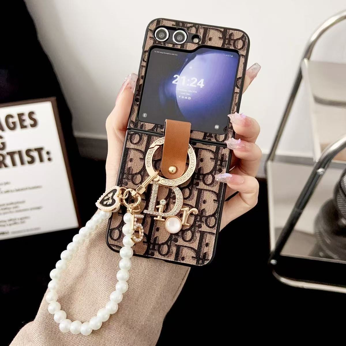Fashion aesthetic Galaxy Z Flip Case