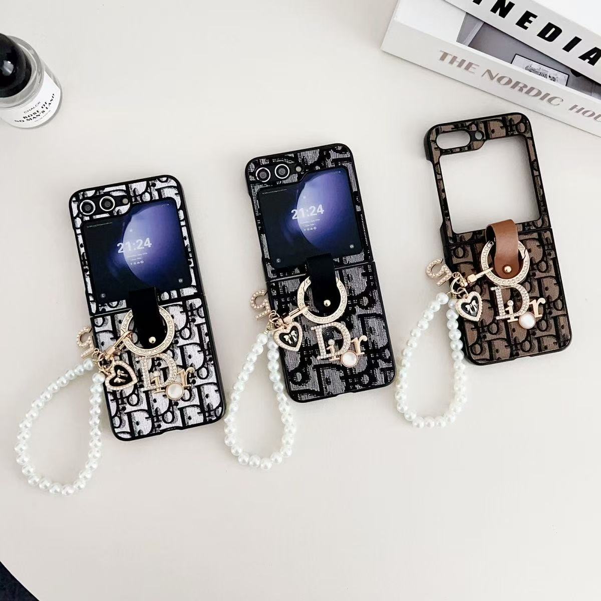 Fashion aesthetic Galaxy Z Flip Case